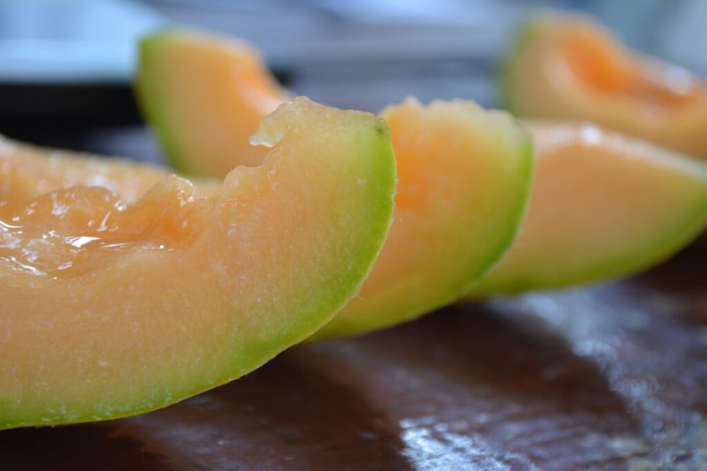 fresh cantaloupe melon slices